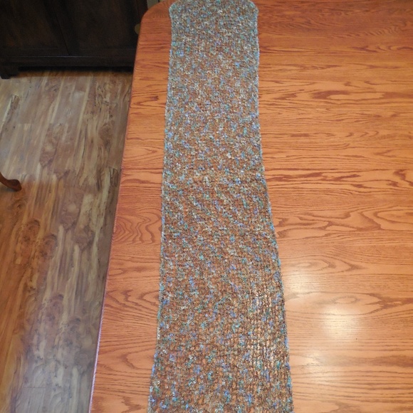 Scarf/Shawl with blue, green and gold sparkles - Picture 2 of 6